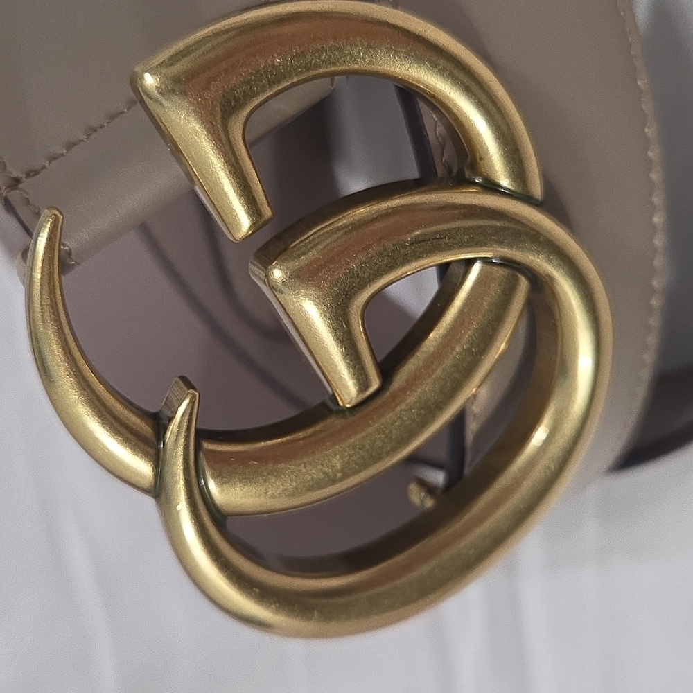 Gucci Taupe Pink Leather Belt with Gold Double G Buckle - Picture 12 of 16